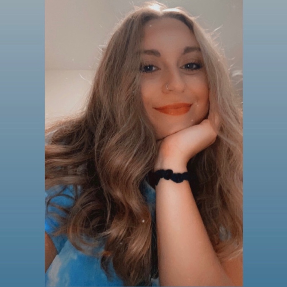 Meet your Posher, Hannah